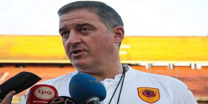 Srdan Vasiljevic - Quinto estrangeiro a orientar Angola na fase final