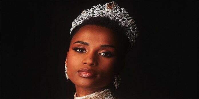 Coroa do Miss Universo volta para África dois anos depois